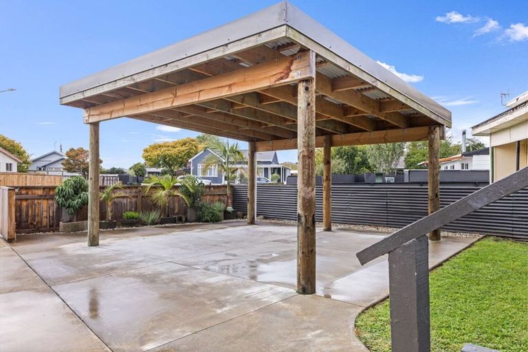 Photo of property in 13 Makere Street, Waitara, 4320