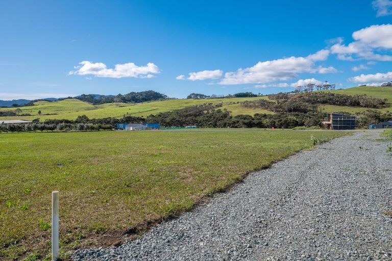 Photo of property in 8 Amelie Place, Coopers Beach, 0420