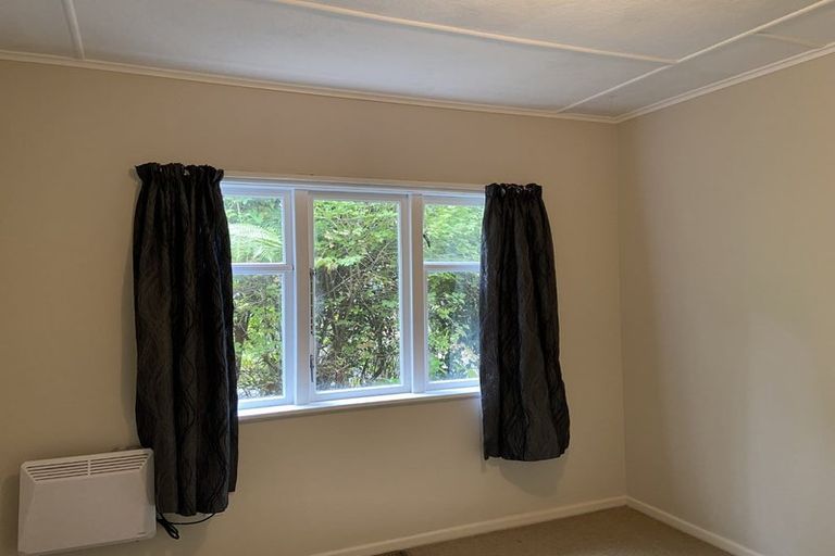 Photo of property in 28 Blue Mountains Road, Silverstream, Upper Hutt, 5019