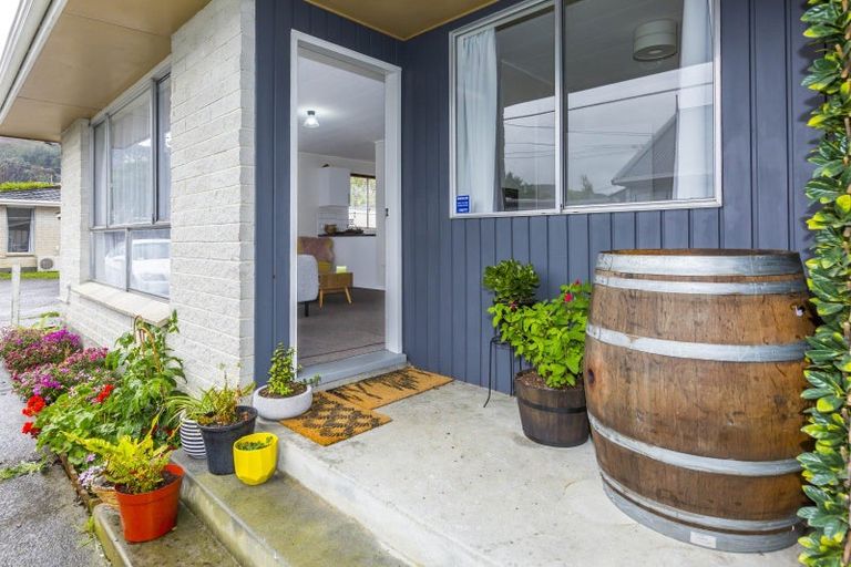 Photo of property in 3/12 Wilford Street, Wallaceville, Upper Hutt, 5018