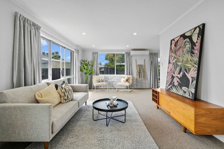 Photo of property in 16 Rhonda Avenue, Deanwell, Hamilton, 3206