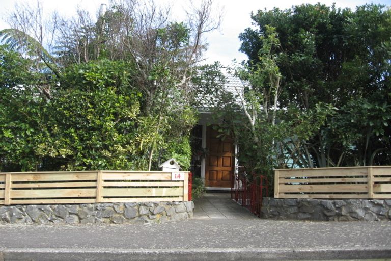 Photo of property in 14 Versailles Street, Karori, Wellington, 6012