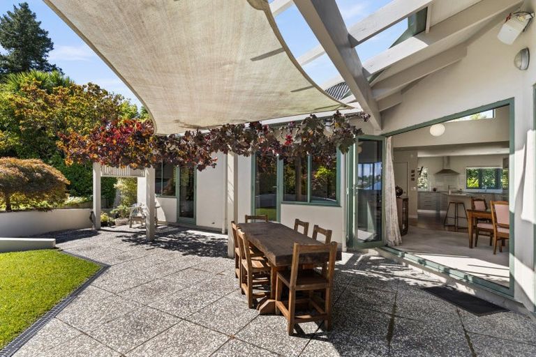 Photo of property in 12 Laing Cove, Havelock North, 4130