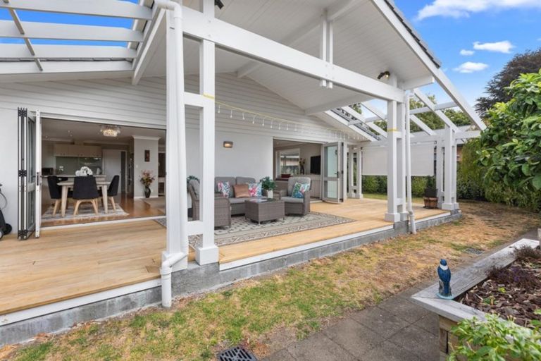 Photo of property in 37 Glenmonarch Place, Pyes Pa, Tauranga, 3112