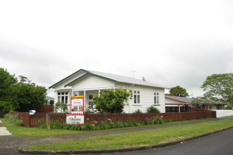 Photo of property in 44 Dublin Street, Pukekohe, 2120