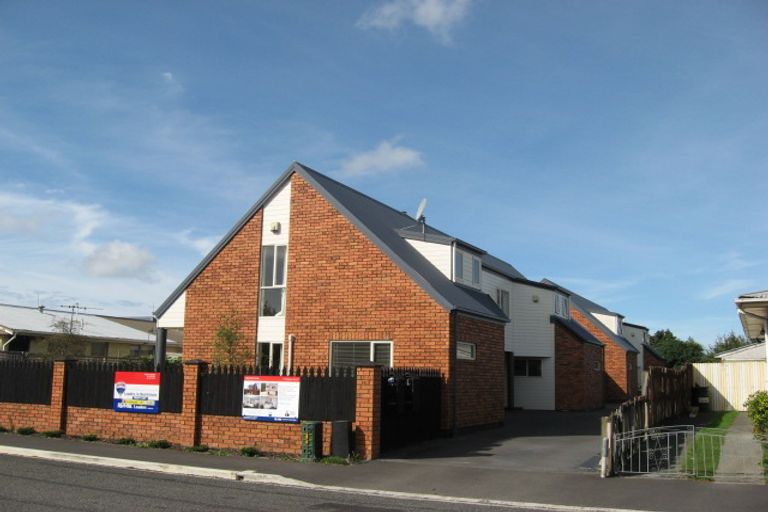 Photo of property in 76 Barbour Street, Waltham, Christchurch, 8011