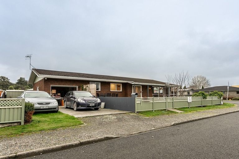 Photo of property in 37 Waterford Drive, Winton, 9720