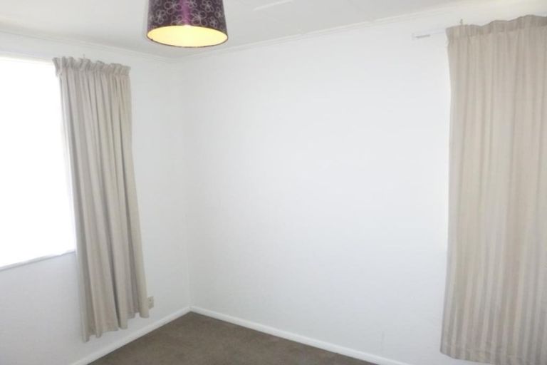 Photo of property in 33 Leicester Street, Cannons Creek, Porirua, 5024