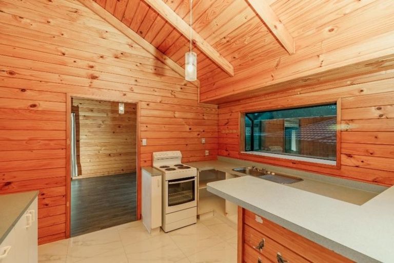 Photo of property in 24 Miriam Corban Heights, Henderson, Auckland, 0612