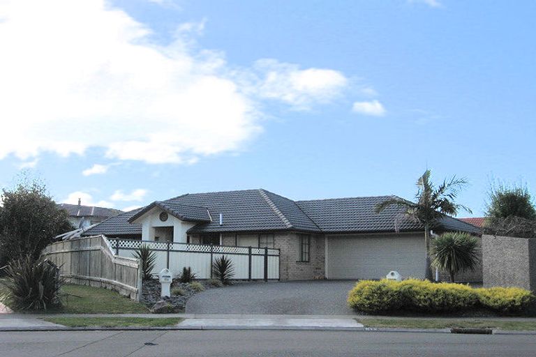 Photo of property in 16a Pukekura Place, Taradale, Napier, 4112