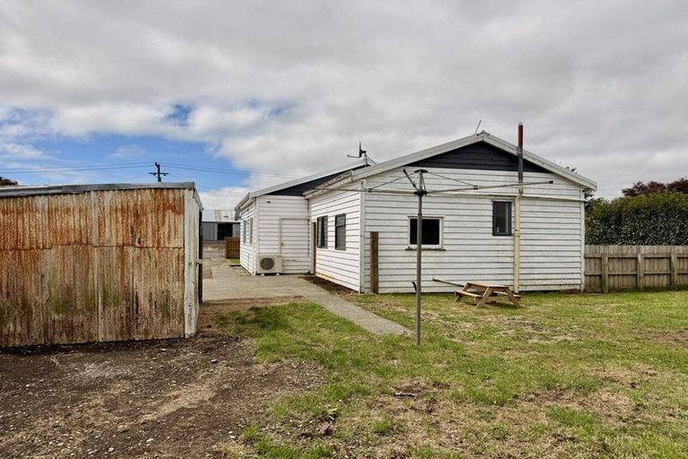Photo of property in 63 Elles Road, Otautau, 9610