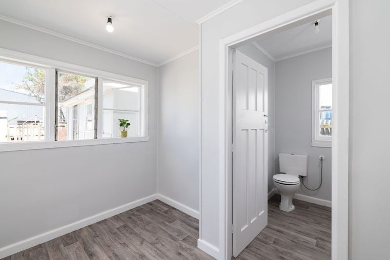 Photo of property in 52 Laurence Street, Waltham, Christchurch, 8011