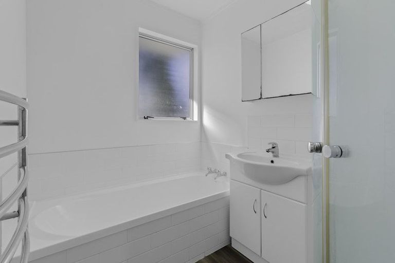 Photo of property in 35 Purcell Place, Melville, Hamilton, 3206