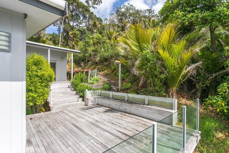 Photo of property in 402 Tuateawa Road, Tuateawa, Coromandel, 3583
