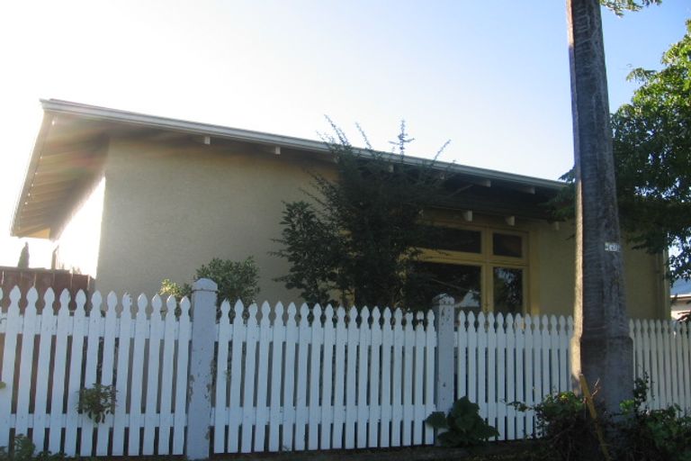 Photo of property in 18 Mahoe Avenue, Takaro, Palmerston North, 4410