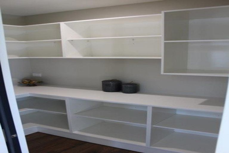 Photo of property in 8 Oakleigh Street, Woodend, 7610