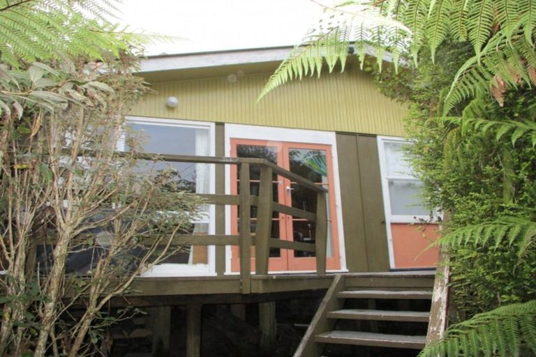 Photo of property in 41 Lake View Terrace, Moana, 7875