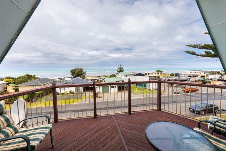 Photo of property in 70 Akitio Esplanade, Akitio, Pongaroa, 4991