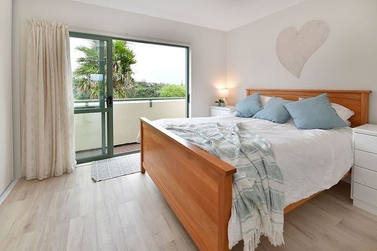 Photo of property in 6 Waterside Crescent, Gulf Harbour, Whangaparaoa, 0930