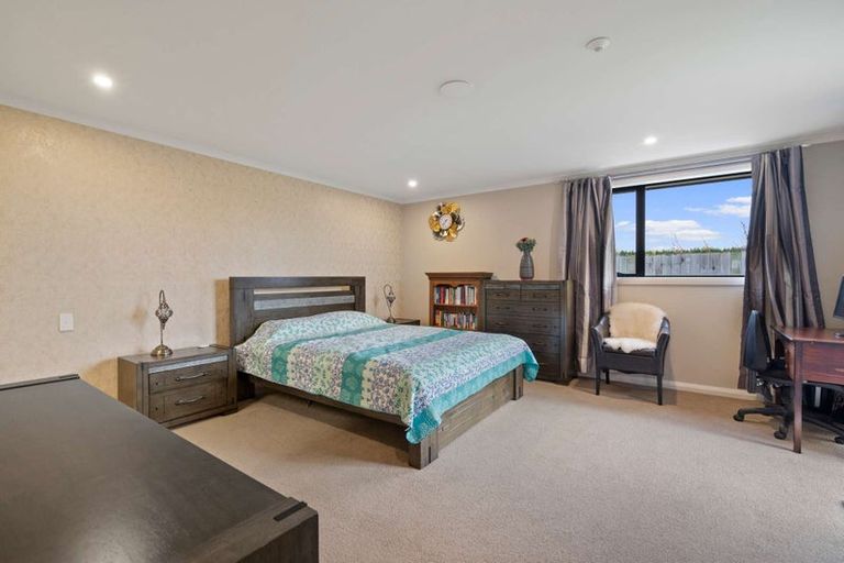Photo of property in 98 Hoffman Court, Waikiwi, Invercargill, 9810
