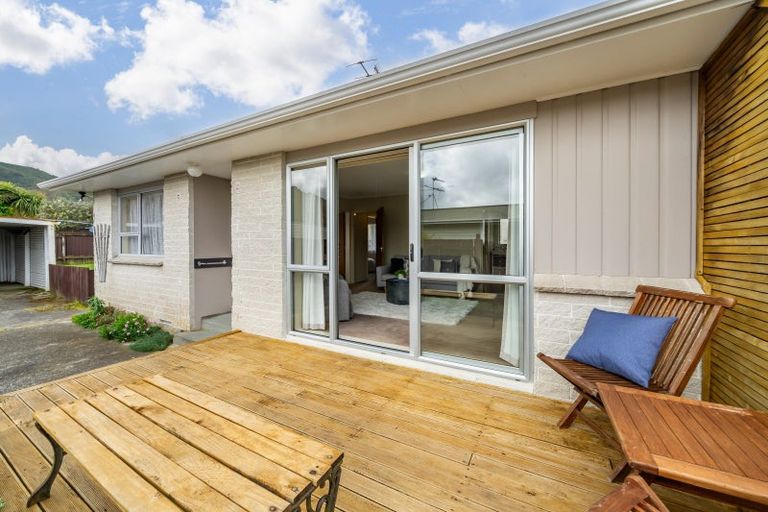 Photo of property in 9b Haylock Grove, Totara Park, Upper Hutt, 5018