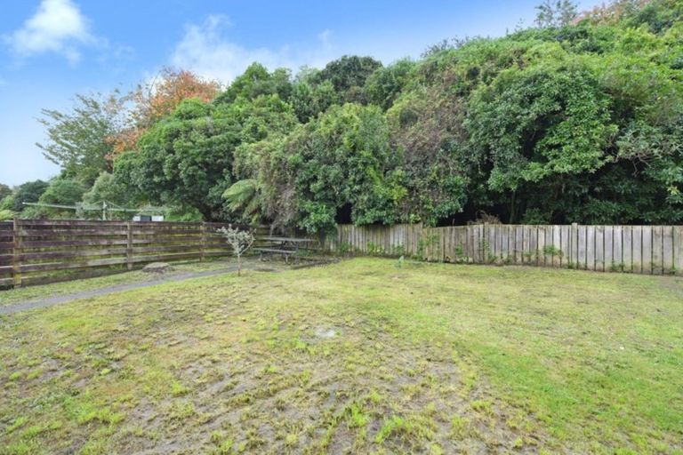 Photo of property in 11a Hartford Crescent, Totara Park, Upper Hutt, 5018