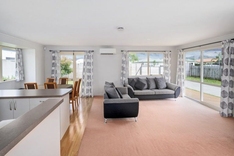 Photo of property in 14 Santa Maria Drive, Whitianga, 3510