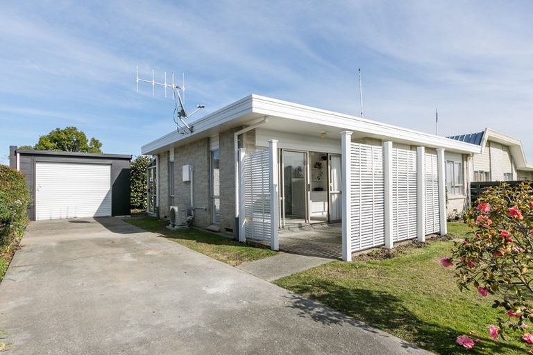 Photo of property in 1/1 Goddard Lane, Havelock North, 4130