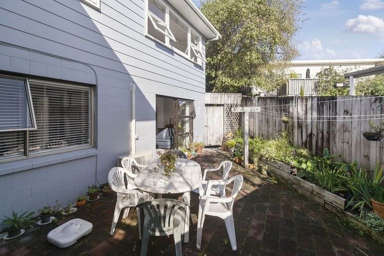 Photo of property in 30 Manuwai Road, Torbay, Auckland, 0630