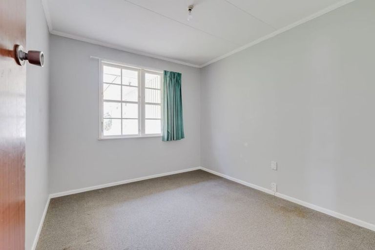 Photo of property in 39 John F Kennedy Drive, Milson, Palmerston North, 4414