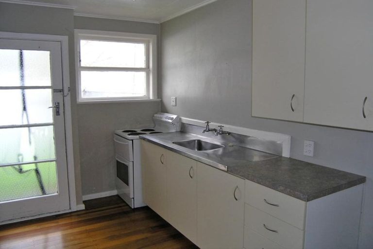 Photo of property in 2 Wood Street, Wallaceville, Upper Hutt, 5018