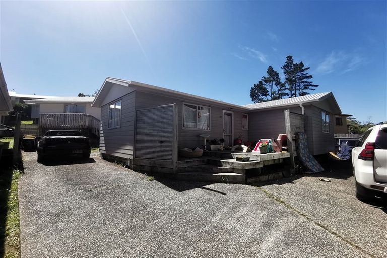 Photo of property in 48 Candia Road, Swanson, Auckland, 0614