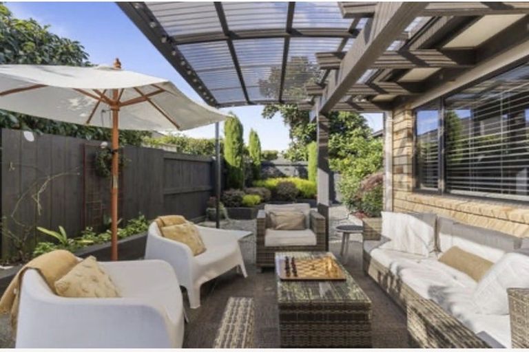 Photo of property in 14 Putaka Place, Papamoa Beach, Papamoa, 3118