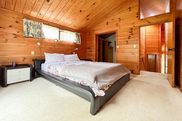 Photo of property in 1/74 Waiau Street, Torbay, Auckland, 0630