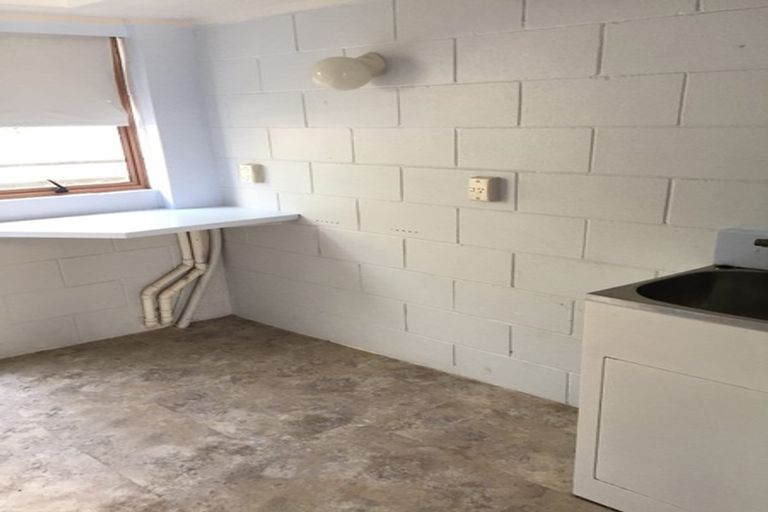 Photo of property in 17a Grande Vue Road, Hillpark, Auckland, 2102