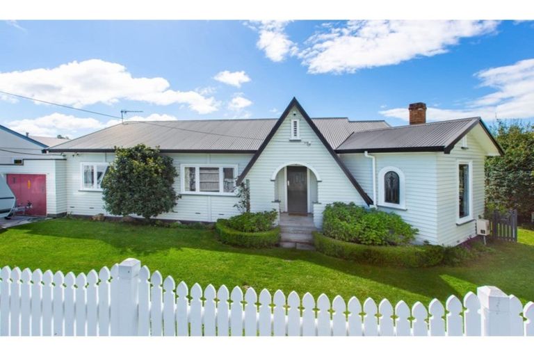 Photo of property in 9 Alfred Street, Fairfield, Hamilton, 3214