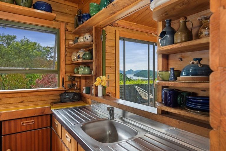 Photo of property in 15 Webster Place, Picton, 7220