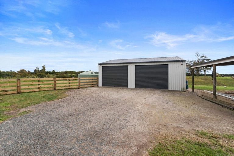Photo of property in 92 Ohinepanea Road, Pukehina, Te Puke, 3186