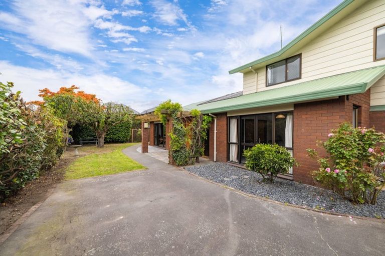 Photo of property in 21 Wadeley Road, Ilam, Christchurch, 8041