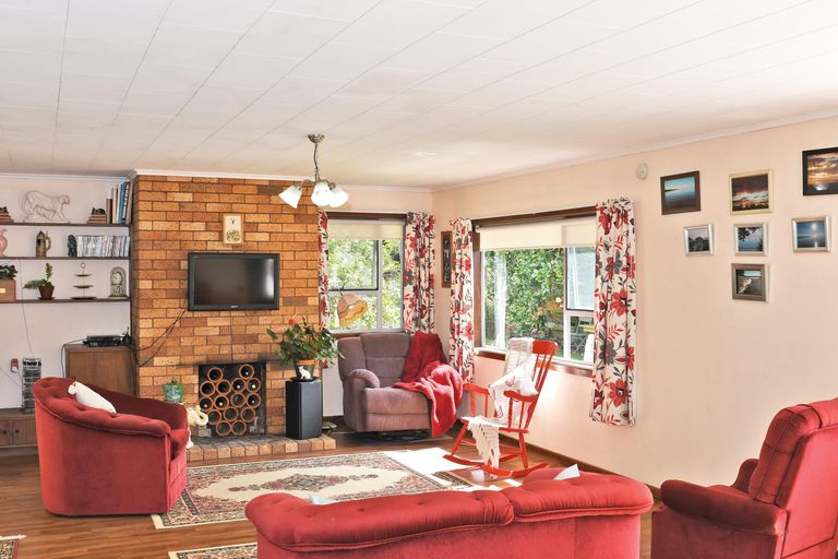 Photo of property in 77 Kaira Road, Kaiwaka, 0573