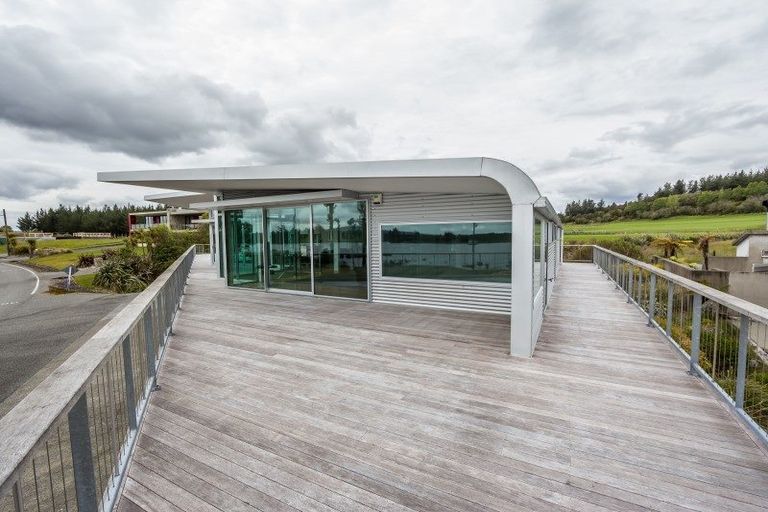 Photo of property in 185 Cashmere Bay Road, Moana, 7875