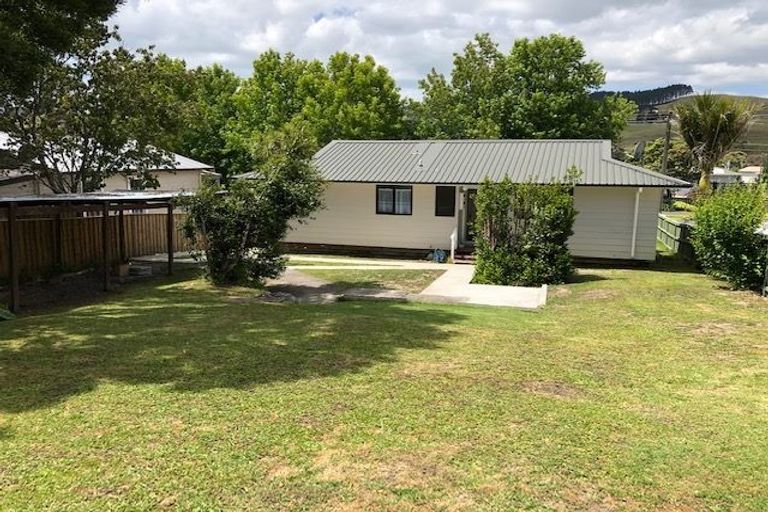 Photo of property in 39 Awaroa Road, Helensville, 0800