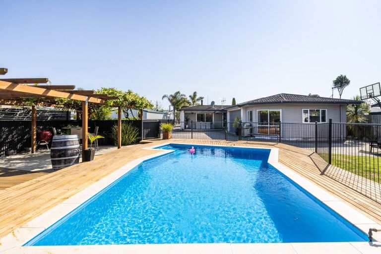 Photo of property in 9 Hinton Road, Taradale, Napier, 4112