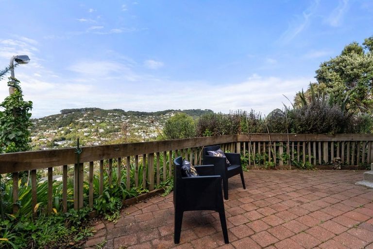 Photo of property in 1/60 Winston Street, Crofton Downs, Wellington, 6035