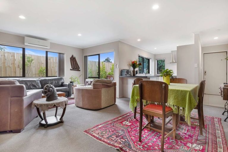 Photo of property in 104b Racecourse Road, Waiuku, 2123