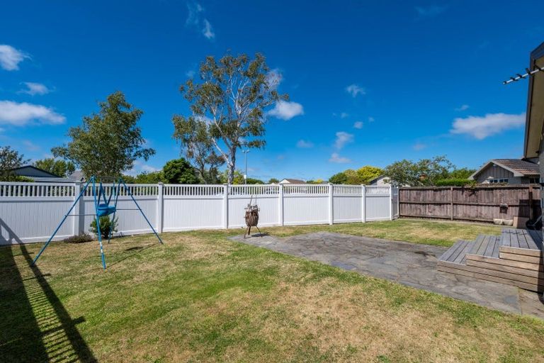 Photo of property in 1/6 Cam Place, Harewood, Christchurch, 8051