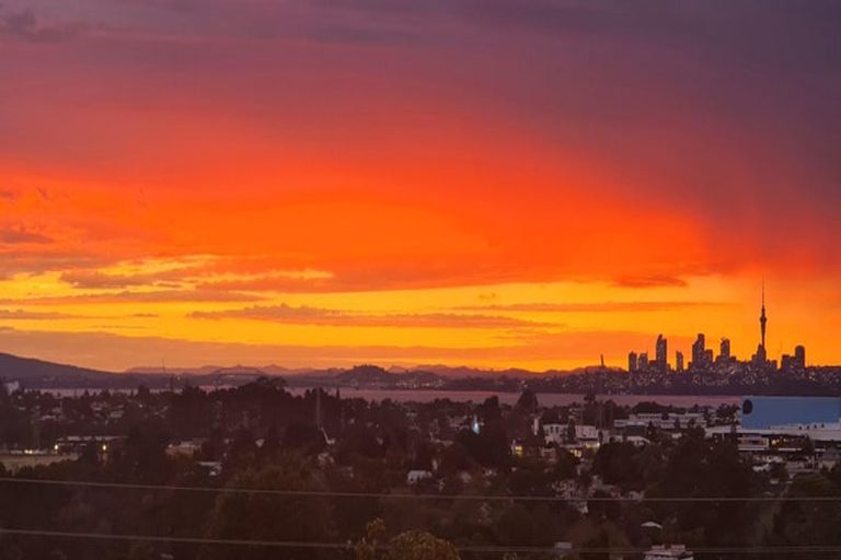 Photo of property in 91 Don Buck Road, Massey, Auckland, 0614