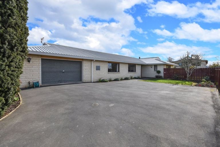 Photo of property in 143 Hagart-alexander Drive, Mosgiel, 9024