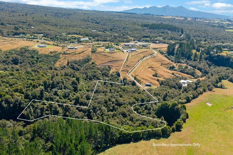 Photo of property in 1801 Mangorei Road, Mangorei, New Plymouth, 4371