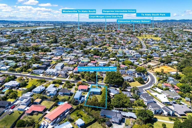 Photo of property in 64 Sylvan Crescent, Te Atatu South, Auckland, 0610